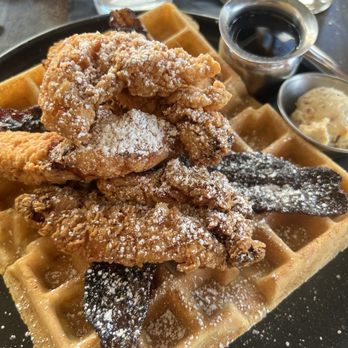 Batch New Southern Kitchen - Chicken and Chicken 'N' Waffles - New American Near Me - Delray Beach, Florida Batch New Southern Kitchen - Chicken and Chicken 'N' Waffles - New American Near Me - Delray Beach, Florida