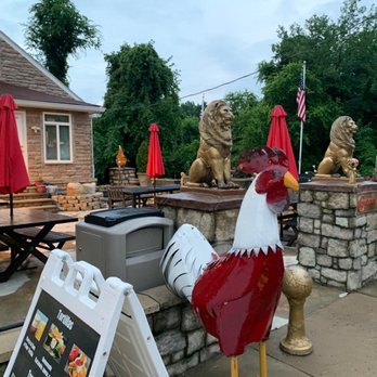 Perfect Pollo - Outside dining area - Chicken Shop Near Me - Fredericksburg, Virginia