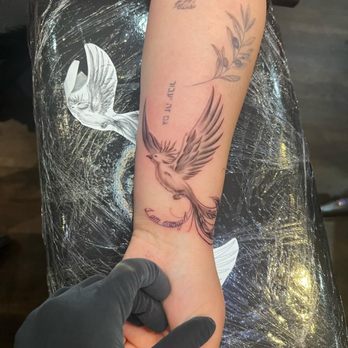 Kustom Kulture Tattoo Studio  - Tattoo Near Me - Reseda, California