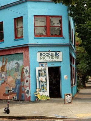 BOOKS WITH PICTURES - Updated July 2025 - 31 Photos & 39 Reviews - 1401 ...