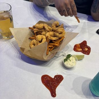 Claws - Fried Shrimp and Fries - Cajun/Creole Near Me - Garden Grove, California