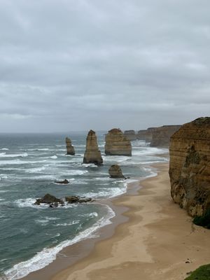 Twelve Apostles by null