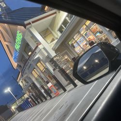 Royal Farms - Outside