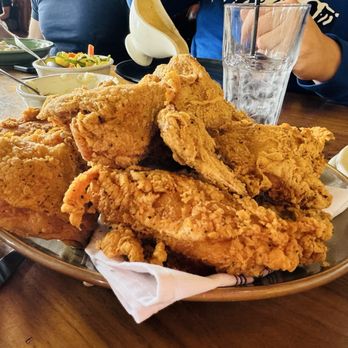 Castle Cafe - Dinner Chicken Fried Chicken - Bars Near Me - Castle Rock, Colorado