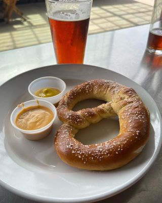 Hunter-Gatherer Brewery by null