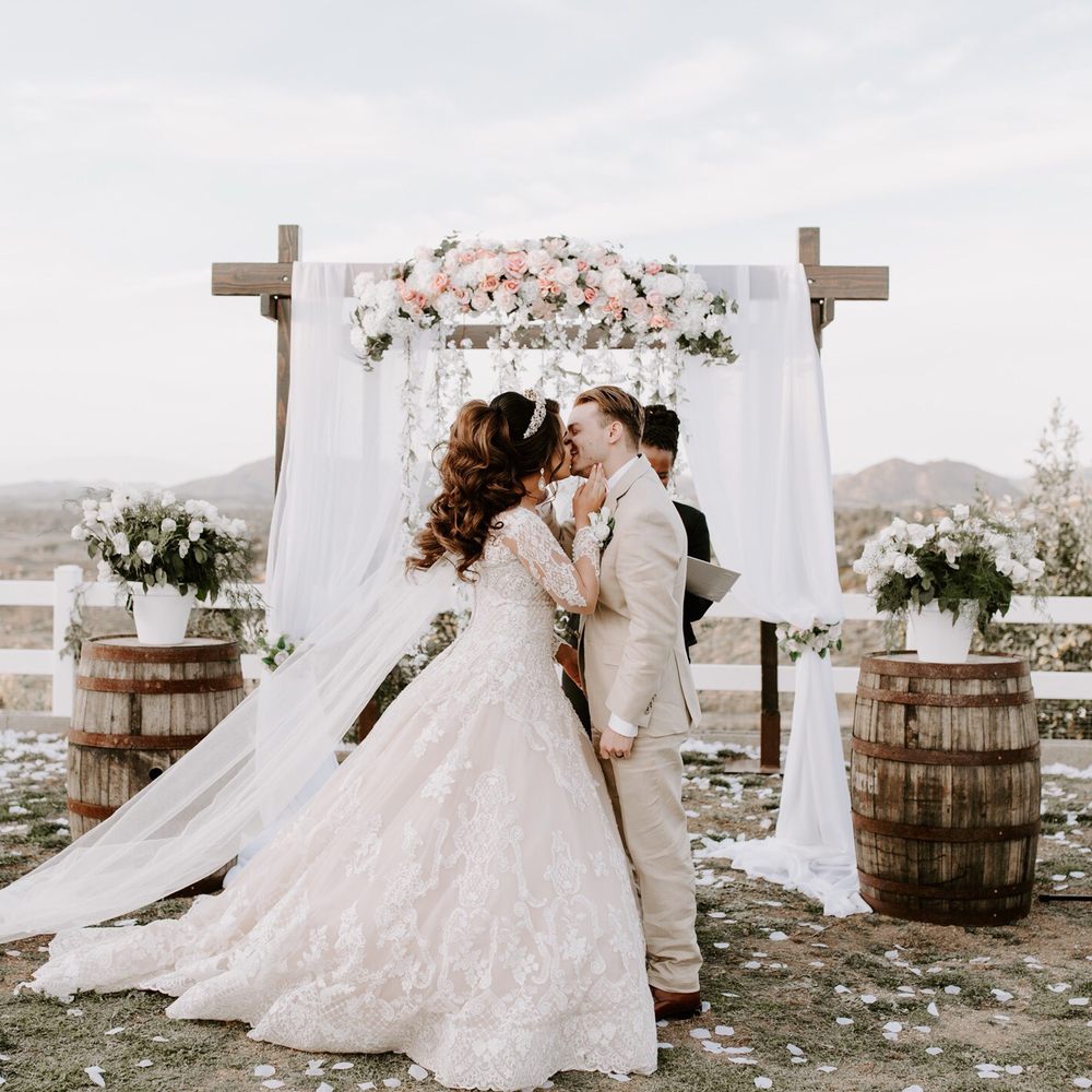 Rustic Events - Expresso chuppah, large wine barrels - Party Equipment Rentals Near Me Rustic Events - Expresso chuppah, large wine barrels - Party Equipment Rentals Near Me