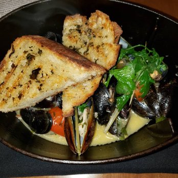 Cru - Mussels Appetizer - Wine Bars Near Me - Atlanta, Georgia