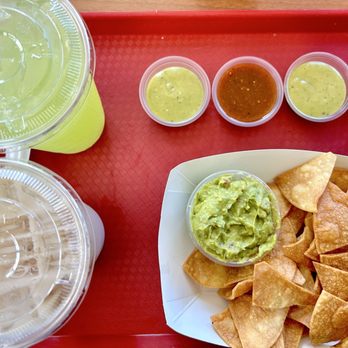 El Taquero Guzman - Cucumber lemonade, horchata, salsas, guacamole and chips - Mexican Near Me - Santa Ana, California El Taquero Guzman - Cucumber lemonade, horchata, salsas, guacamole and chips - Mexican Near Me - Santa Ana, California