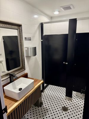 Segovia's Cocktail Bar & Lounge by null