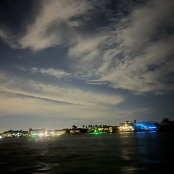 StarLite Sapphire - Night view - Boating Near Me - St. Petersburg, Florida StarLite Sapphire - Night view - Boating Near Me - St. Petersburg, Florida