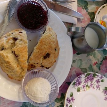 Robinsons Tea Room - Desserts Near Me - Stony Brook, New York