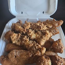 Captain D's - Fish, chicken and hushpuppies w/ a BIG side of mac n cheese...a lot of food for $17!