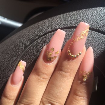 Virtue Nail Gallery - Nude acrylic set - Nail Technicians Near Me Virtue Nail Gallery - Nude acrylic set - Nail Technicians Near Me