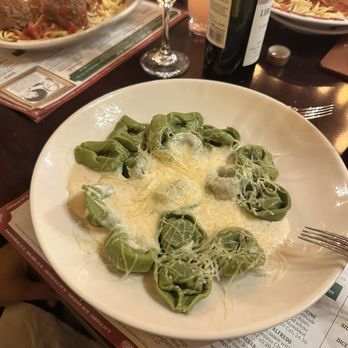 The Old Spaghetti Factory - Spinach and meat tortellini - Italian Near Me - Rancho Cordova, California The Old Spaghetti Factory - Spinach and meat tortellini - Italian Near Me - Rancho Cordova, California