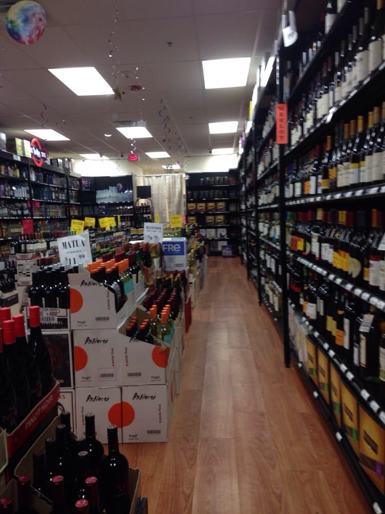 BOYLE WINE & LIQUOR Updated September 2024 47 College Plz, Selden