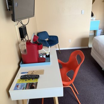 Atomic Motel - Hotels Near Me - Astoria, Oregon Atomic Motel - Hotels Near Me - Astoria, Oregon