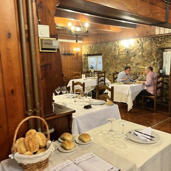 Restaurante El Caserio - Restaurants Near Me - Sondika, BI