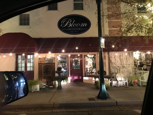 Bloom by null