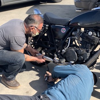 Advance Tire & Muffler - Auto Repair Near Me - Long Beach, California Advance Tire & Muffler - Auto Repair Near Me - Long Beach, California