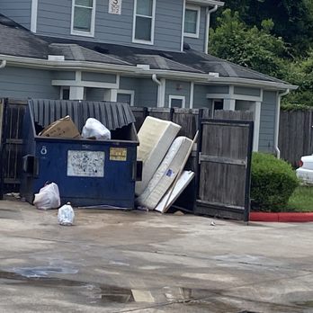 Park at North Vista Apartments - Every Day dumpster Look - Apartments Near Me - Houston, Texas Park at North Vista Apartments - Every Day dumpster Look - Apartments Near Me - Houston, Texas