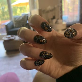 Mini Nail Salon - Nail Salons Near Me - Columbia, Maryland