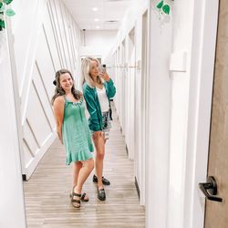 Uptown Cheapskate - Kentwood - Amazing Styles and fun atmosphere