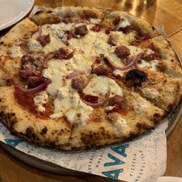 Salsiccia pizza (delicious) Salsiccia pizza (delicious)