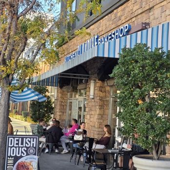 Claudine Kitchen & Bakeshop - Outdoor and indoor dining - Cafes Near Me - Encino, California