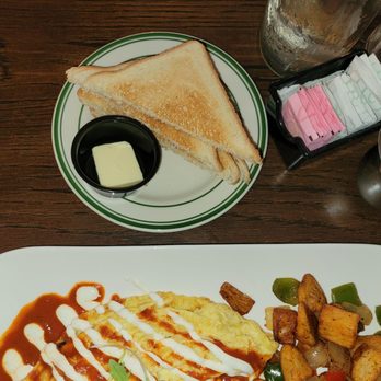 Granny Annie’s Bar And Kitchen - Toast with  Mexican Omelet - Bars Near Me - New York, New York