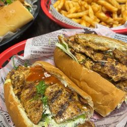 Chef Burger - Chicken sandwich with fries