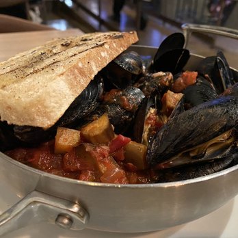 Blade 1936 - Mussels a la Amatriciana close up - Pizza Near Me - Oceanside, California Blade 1936 - Mussels a la Amatriciana close up - Pizza Near Me - Oceanside, California