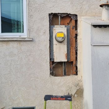 SamNoa Electric - Old 50 Amp Panel - Electricians Near Me