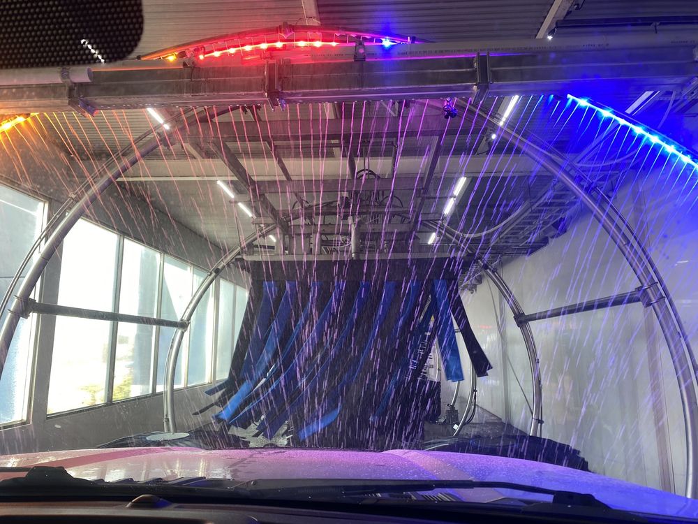 Mister Car Wash, Montebello Roadtrippers