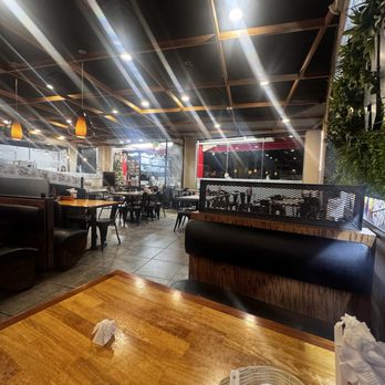 Hue Ky Mi Gia - inside - Noodles Near Me - Westminster, California