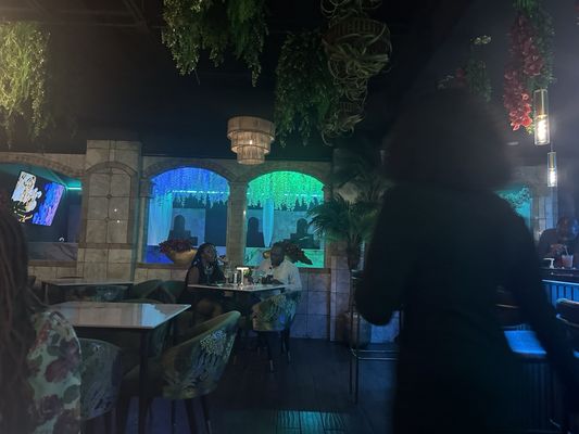 Zanzi Bar Cuisine & Lounge by null