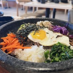7 - Dolsot Bibim Bap