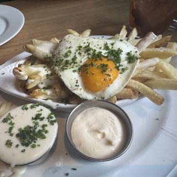 Au Cheval - Crispy Fries - Bars Near Me - Chicago, Illinois