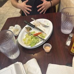 Que Rico! Restaurant - Plates we basically licked clean feat. My belly full of lechón y tostones