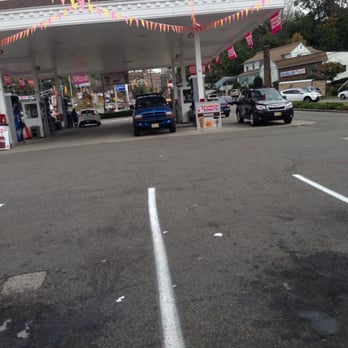 Exxon - Gas pumps - Gas Stations Near Me - Verona, New Jersey