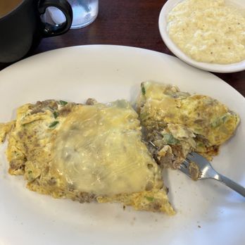 Ally's Comfort Cafe - Philly omlette with grits and rye toast - Diners Near Me - Davie, Florida Ally's Comfort Cafe - Philly omlette with grits and rye toast - Diners Near Me - Davie, Florida