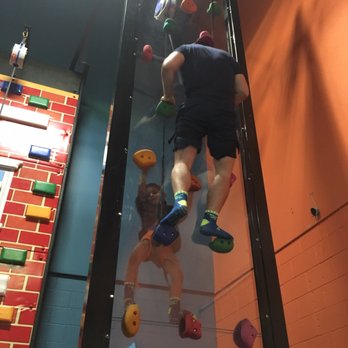 Urban Air Trampoline and Adventure Park - Trampoline Parks Near Me - Pasadena, Texas