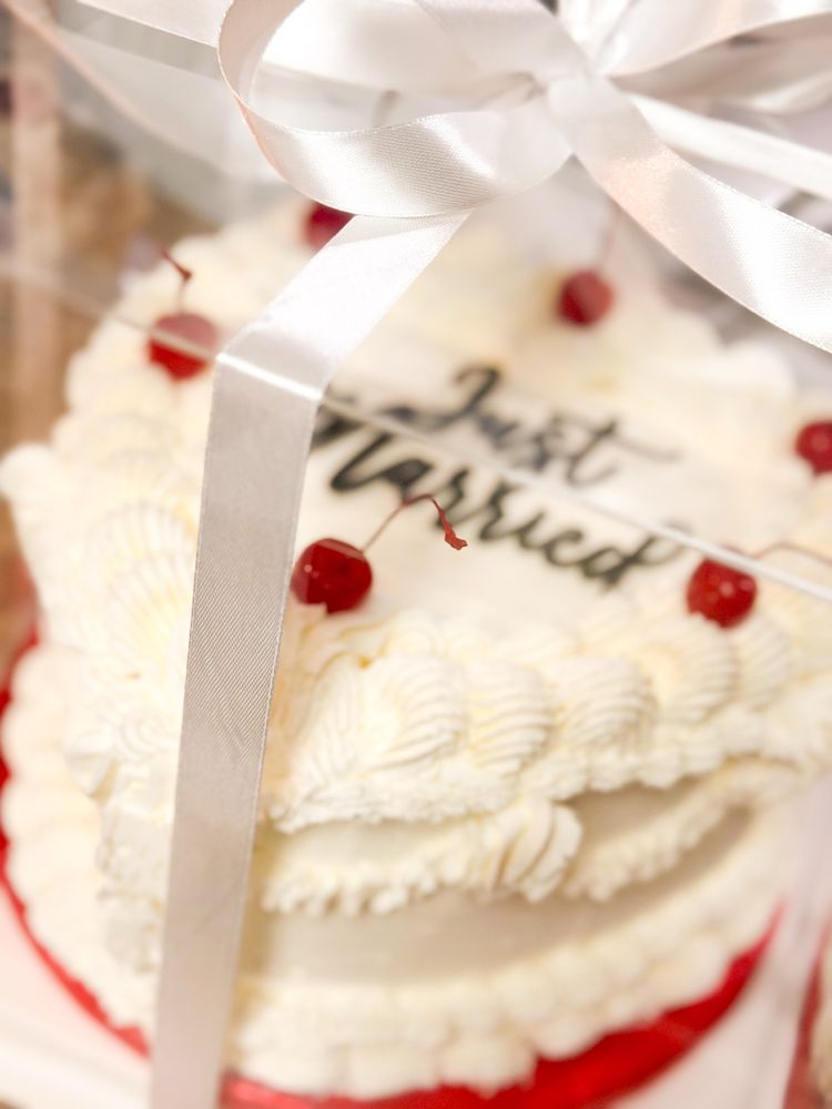 Tricia's Sweet Confections Logo