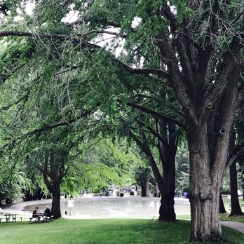 Volunteer Park - Lots of greens and good environmental - Parks Near Me - Seattle, Washington