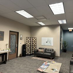 ALCHEMY ACUPUNCTURE - Suite B lobby