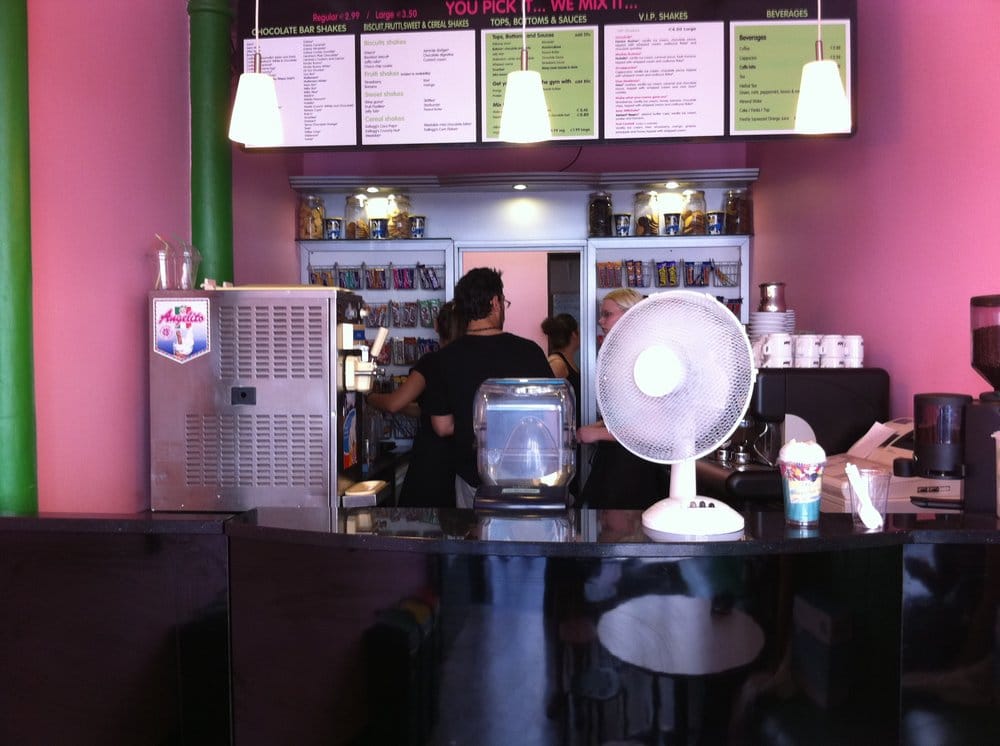 SHAKES MILKSHAKE BAR CLOSED 17 Reviews 15 College Green, Dublin