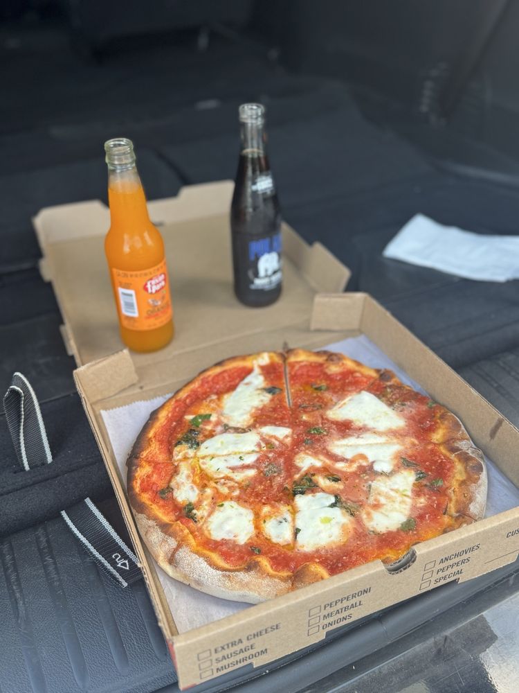 Food from The Rolling Tomato