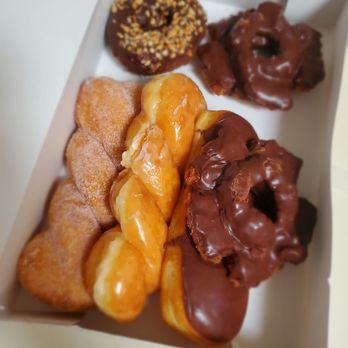 Cafe Donuts - 1/2 dozen donuts - Coffee & Tea Near Me - West Covina, California Cafe Donuts - 1/2 dozen donuts - Coffee & Tea Near Me - West Covina, California
