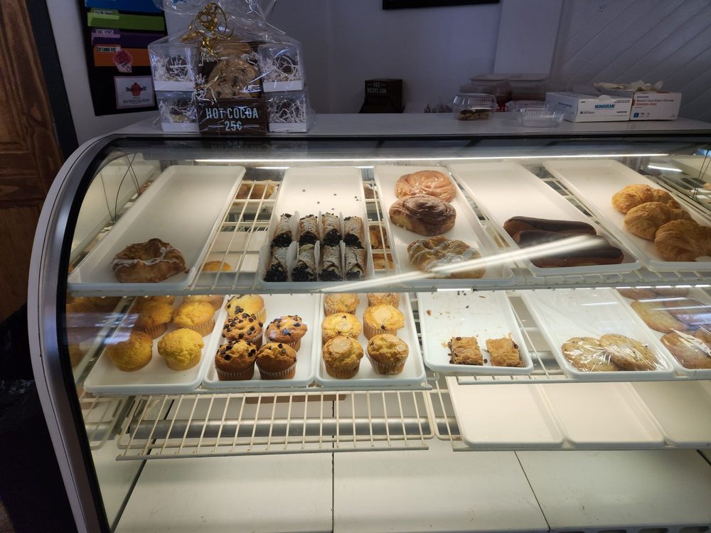 MAIN STREET CAFE AND BAKERY 198 Main St, Altamont, New York Cafes