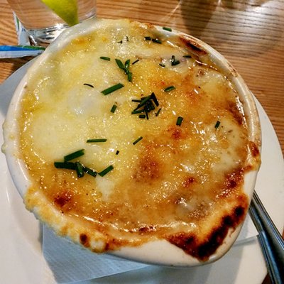 Valley Tavern by null