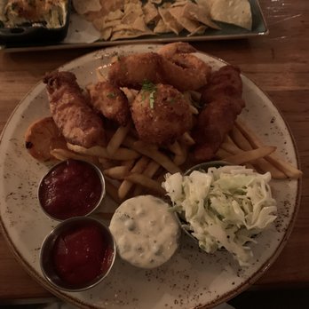 Bluewater Boathouse Seafood Restaurant Coronado - Fisherman's platter with beer battered fish, Panko crusted shrimp and scallops. - Seafood Near Me - Coronado, California